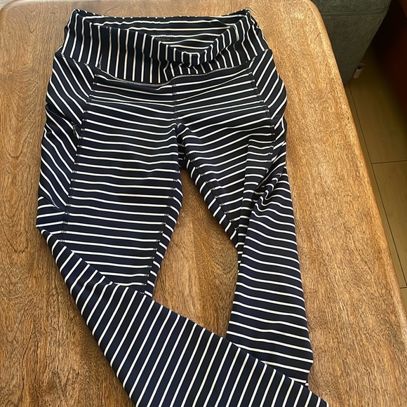 Athleta 7/8 running leggings. - Picture 1 of 3